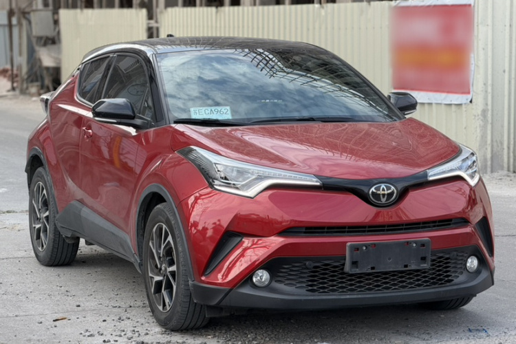 Toyota C-HR 2020 car image #5