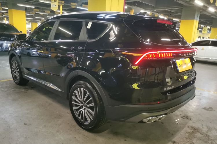 X70 PLUS 2024 car image #5