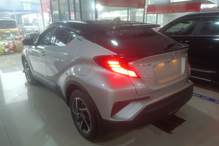 Toyota C-HR 2022 #5 Toyota C-HR 2022 car image #5