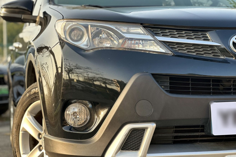 Toyota RAV4 2015 car image #5