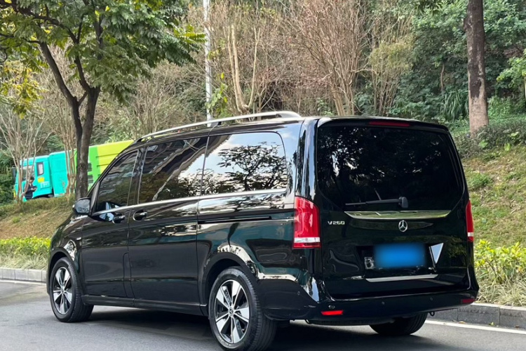Mercedes-Benz V Class 2022 #5 Mercedes-Benz V Class 2022 car image #5