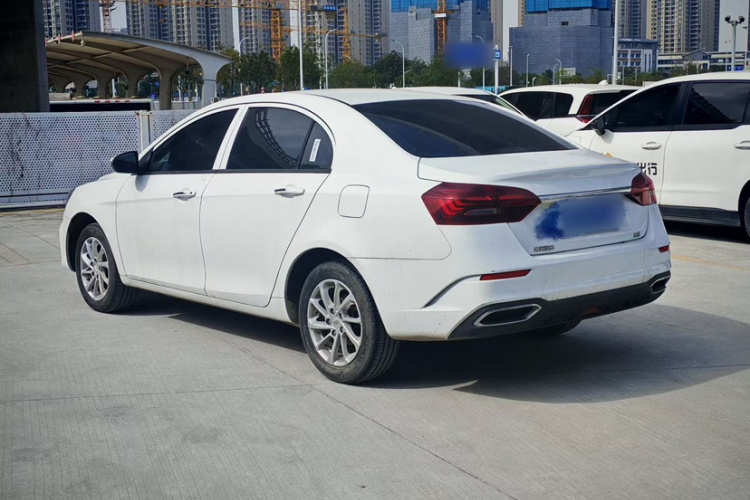Emgrand 2022 car image #5