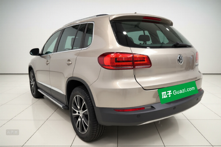 Volkswagen Tiguan 2015 immagine di auto #5