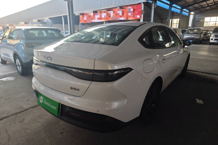 BYD Seal 05 DM-i 2025 car image #5