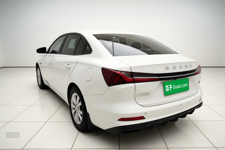 Roewe i5 2025 #5 Roewe i5 2025 car image #5