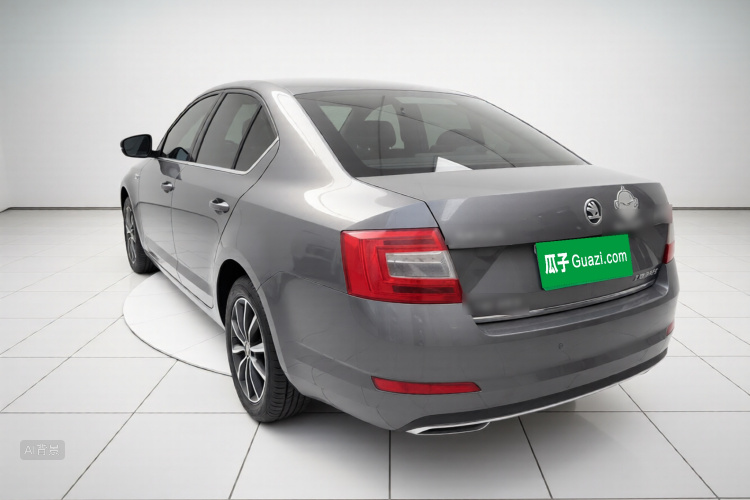 Skoda Octavia 2017 car image #5