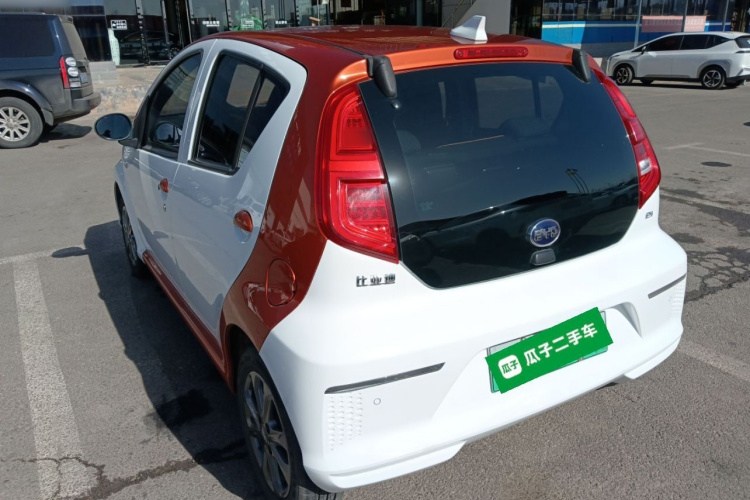 BYD e1 2020 #5 BYD e1 2020 car image #5