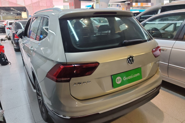 Volkswagen Tiguan L 2018 car image #5