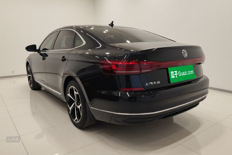 Volkswagen Passat 2025 immagine di auto #5