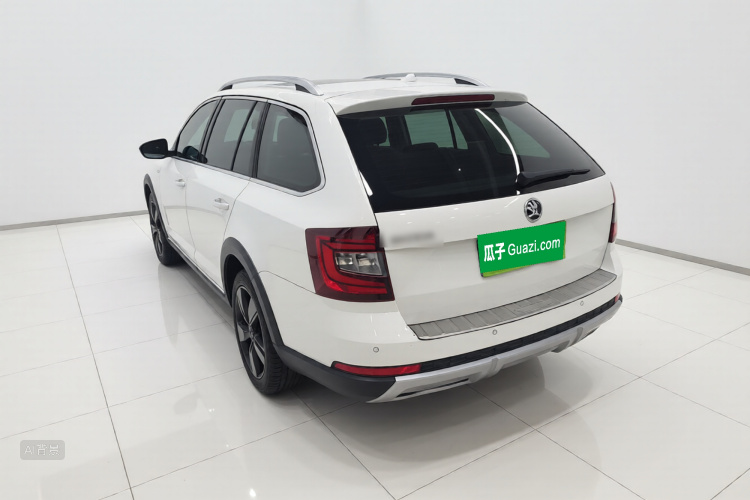 Skoda Octavia 2017 car image #5