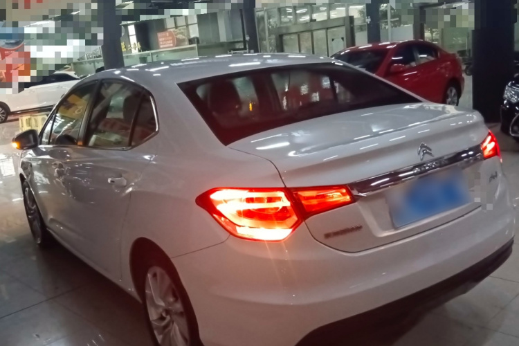 Citroen C4L 2015 car image #5