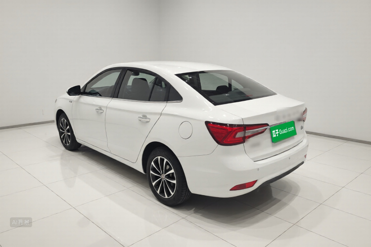 Roewe i5 2019 #5 Roewe i5 2019 car image #5