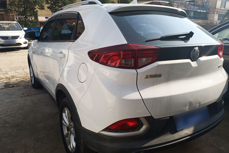 MG GS 2015 car image #5