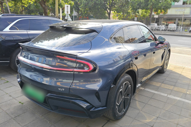 MI YU7 2025 car image #5