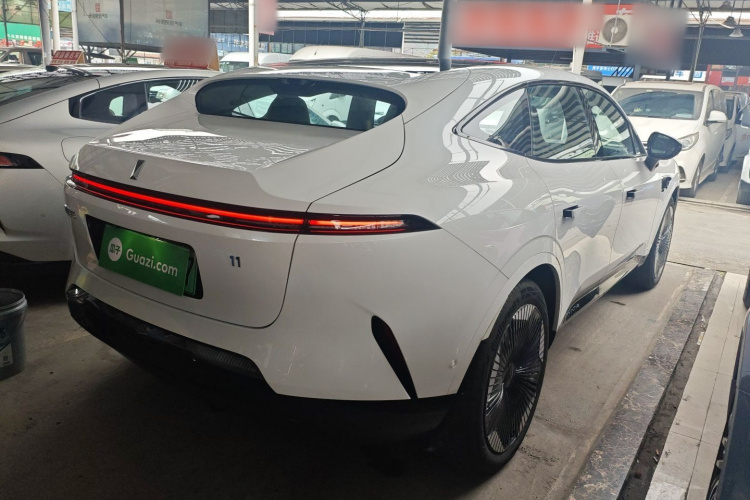 Avatr 11 2023 #5 Avatr 11 2023 car image #5