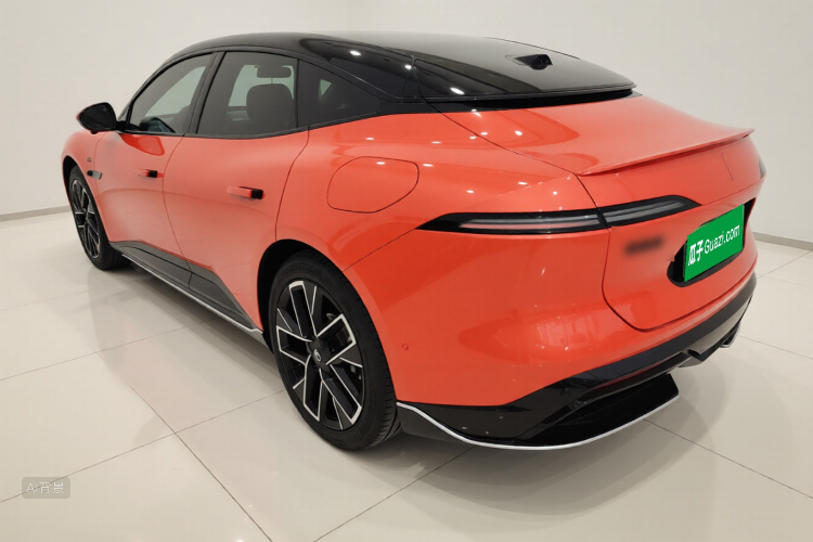 Avatr 06 2025 car image #5