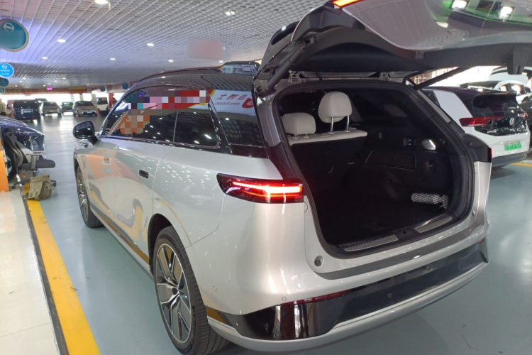 Xpeng G9 2023 #5 Xpeng G9 2023 car image #5