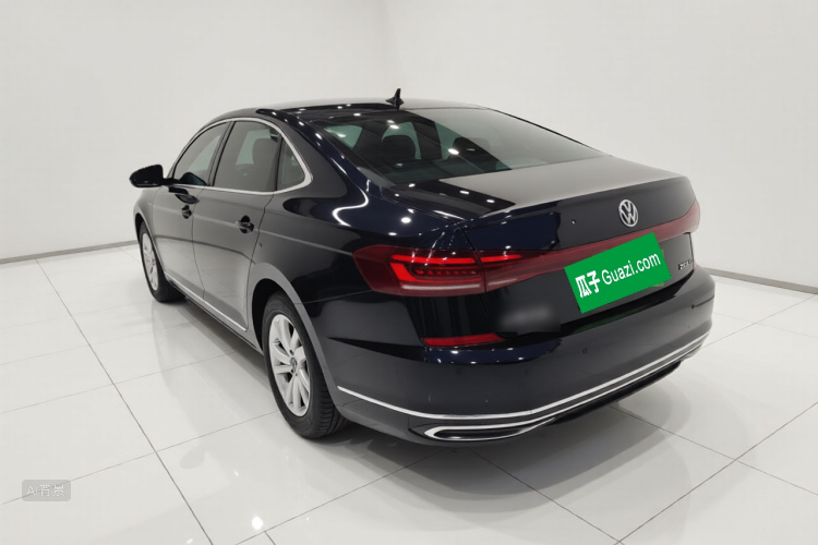 Volkswagen Passat 2022 immagine di auto #5