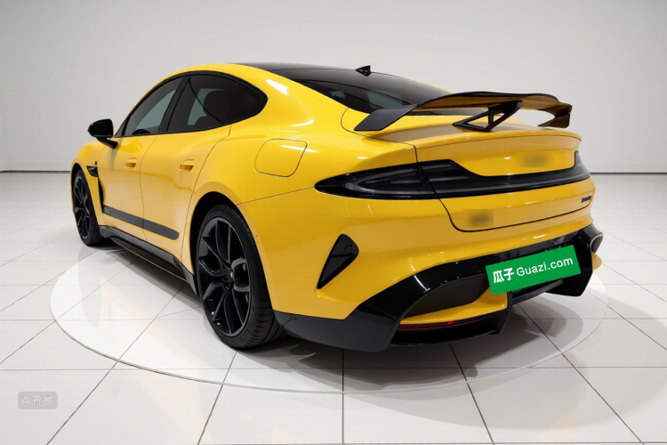 MI SU7 Ultra 2025 car image #5