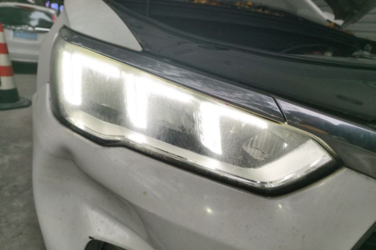 BYD Song Pro 2019 #5 BYD Song Pro 2019 car image #5