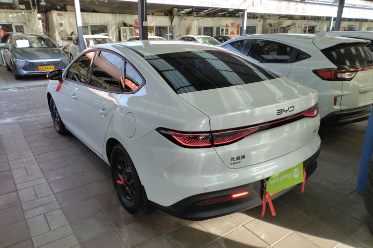 BYD Seal 05 DM-i 2025 car image #5