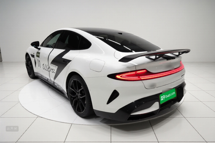 MI SU7 Ultra 2025 car image #5