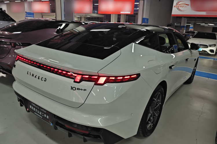 Lynk & Co 10 EM-P 2025 car image #5