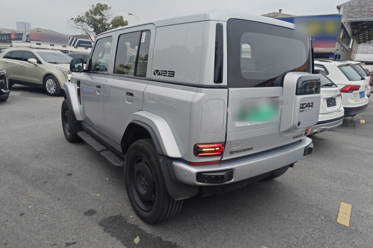2025 car image #5