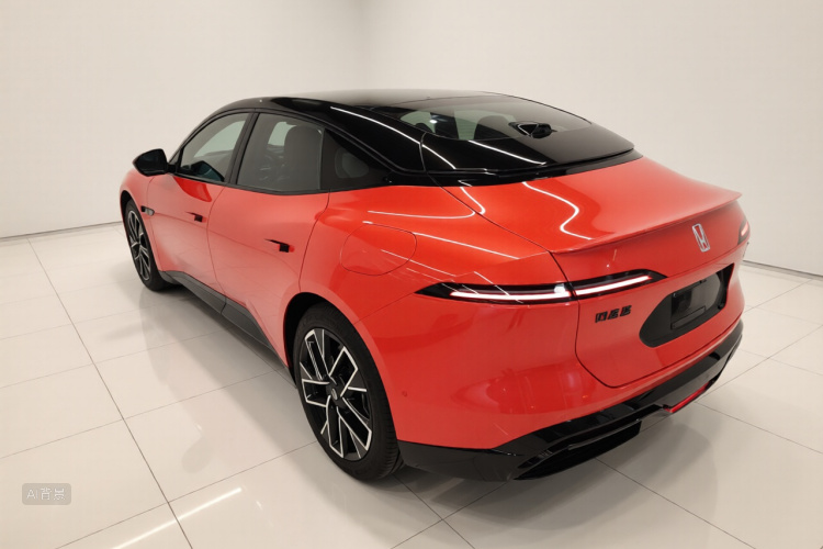 Avatr 06 2025 car image #5