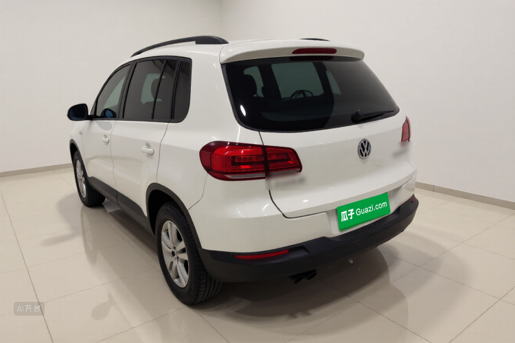 Volkswagen Tiguan 2015 صورة سيارة #5