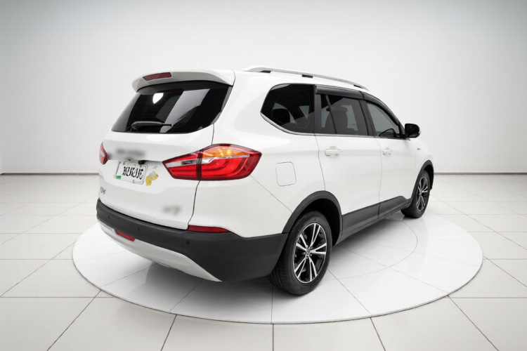 SWM X7 2021 immagine di auto #5