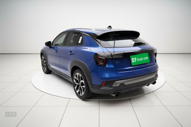 Lynk & Co 02 2018 #5 Lynk & Co 02 2018 car image #5