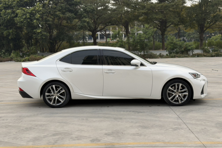 Toyota 2017 #5 Toyota 2017 car image #5