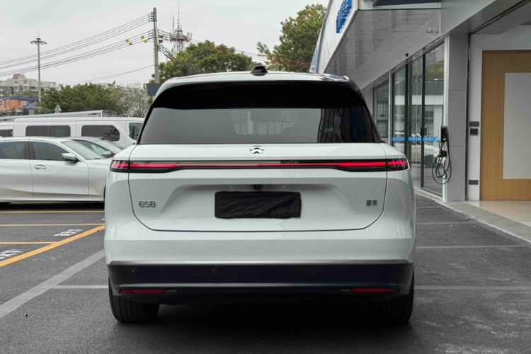 蔚来 蔚来ES8 2024 汽车图片 #5