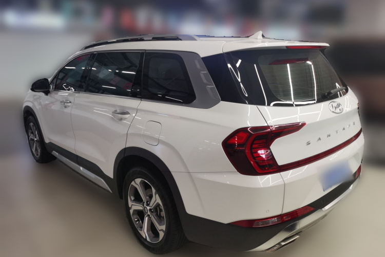 Hyundai Santa Fe 2022 car image #5