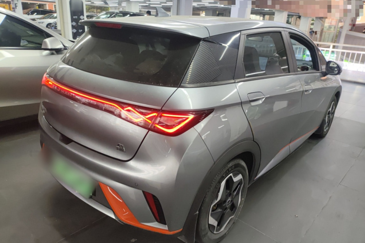 BYD Dolphin 2022 #5 BYD Dolphin 2022 car image #5