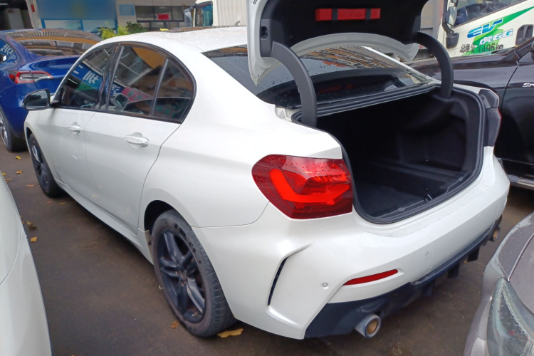 BMW 1 Series 2023 car image #5