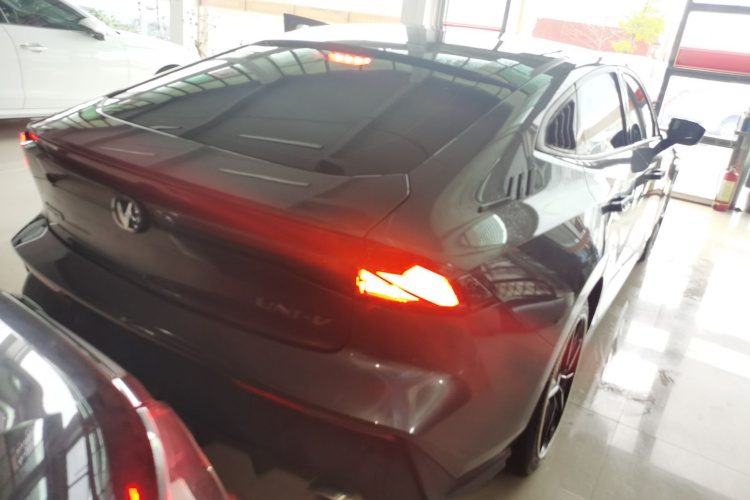 Changan UNI-V 2023 immagine di auto #5