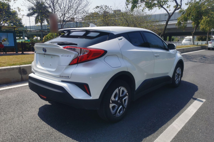 Toyota C-HR EV 2021 car image #5