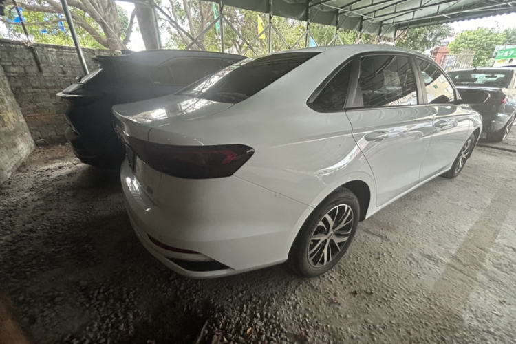 GEELY Emgrand 2024 #5 GEELY Emgrand 2024 car image #5
