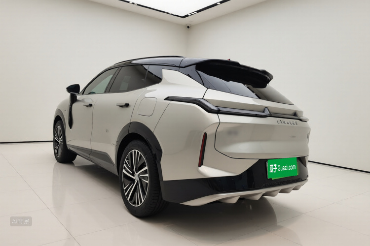 Lynk & Co 08 EM-P 2024 car image #5