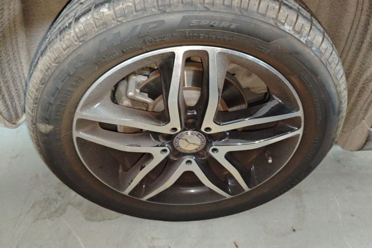 Mercedes-Benz GLA Class 2015 immagine di auto #5