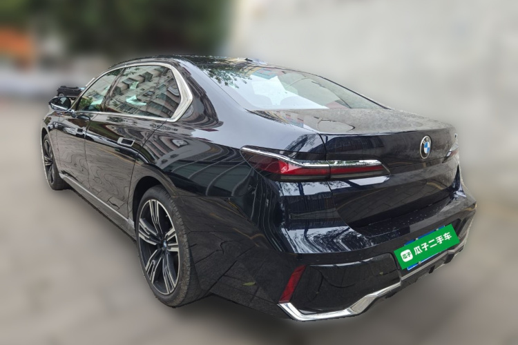 BMW 7 Series 2025 car image #5