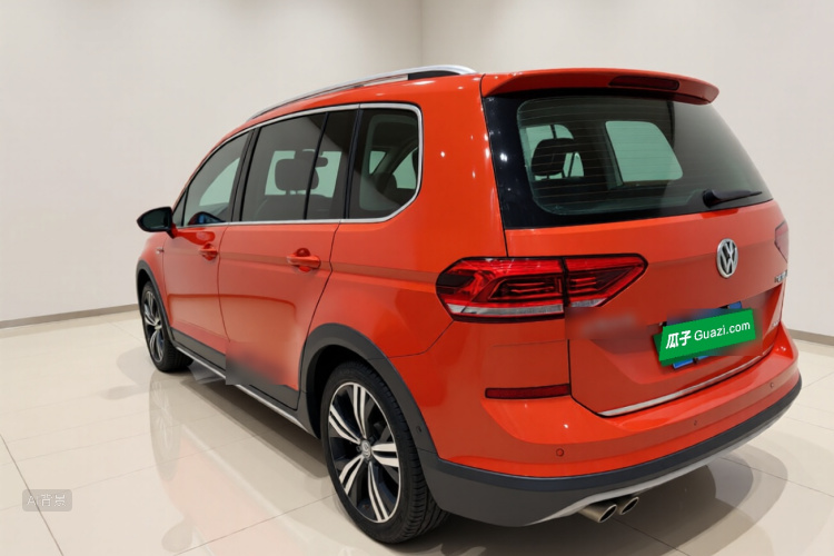 Volkswagen Touran 2020 car image #5