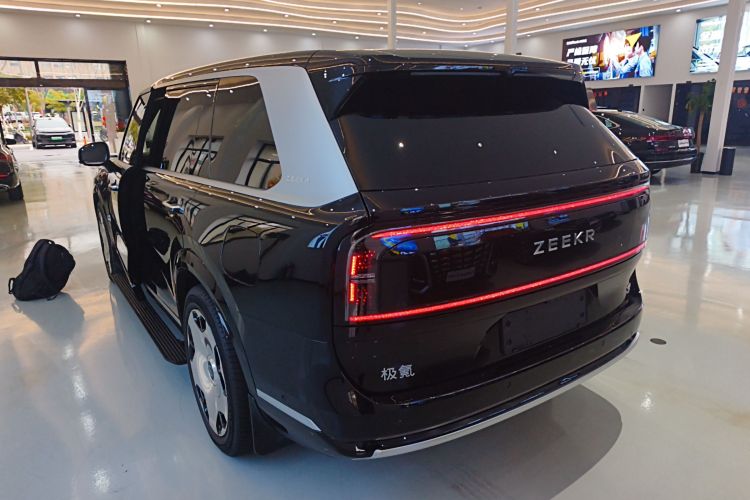 Zeekr 9X 2025 imagen de coche #5