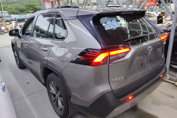 Toyota RAV4 2024 car image #5