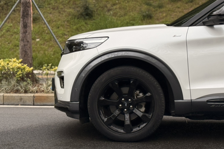 Ford Explorer 2020 image de voiture #5