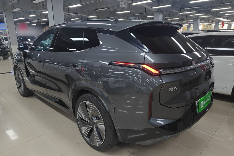 Lynk & Co 08 EM-P 2024 car image #5