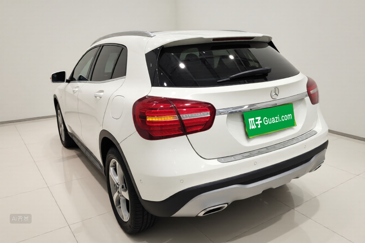 Mercedes-Benz GLA Class 2019 car image #5