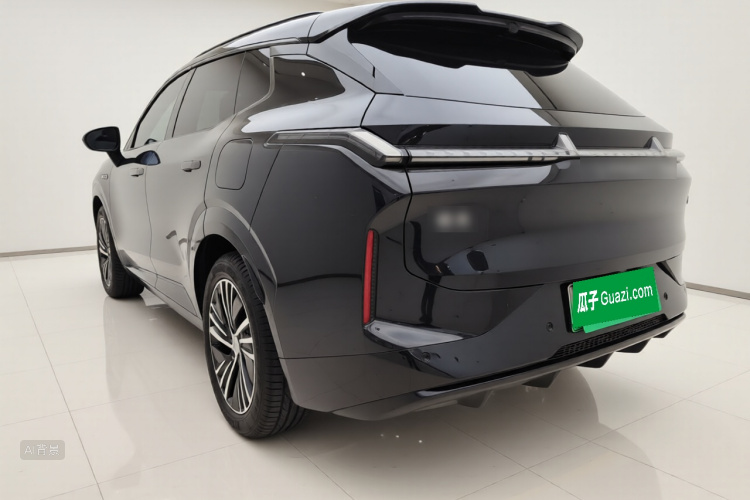 Lynk & Co 08 EM-P 2024 car image #5